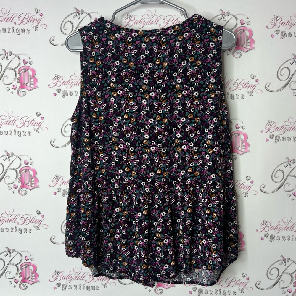 Northern Reflections tank top floral Black Ruffled Sleeveless Blouse - Picture 2 of 7